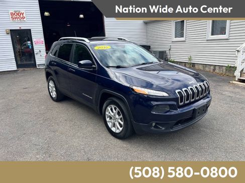 Used 2016 Jeep Cherokee Latitude w/ Cold Weather Group AWD/4WD image 1