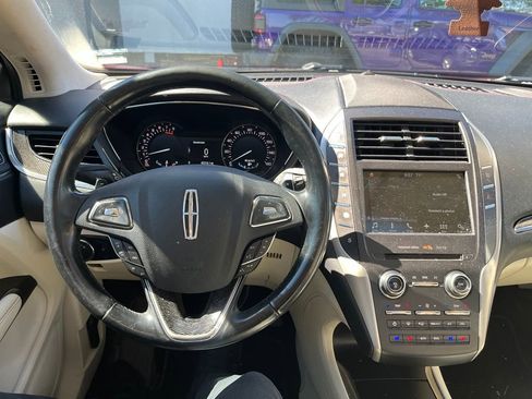 Used 2017 Lincoln MKC Black Label w/ Lincoln MKC Climate Package AWD/4WD image 9