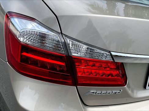 Used 2013 Honda Accord EX-L image 29