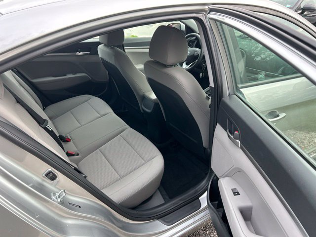 Used 2020 Hyundai Elantra SE FWD image 8