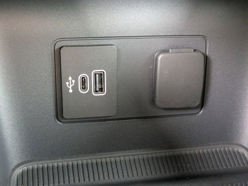 New 2026 Ford Explorer Active image 26