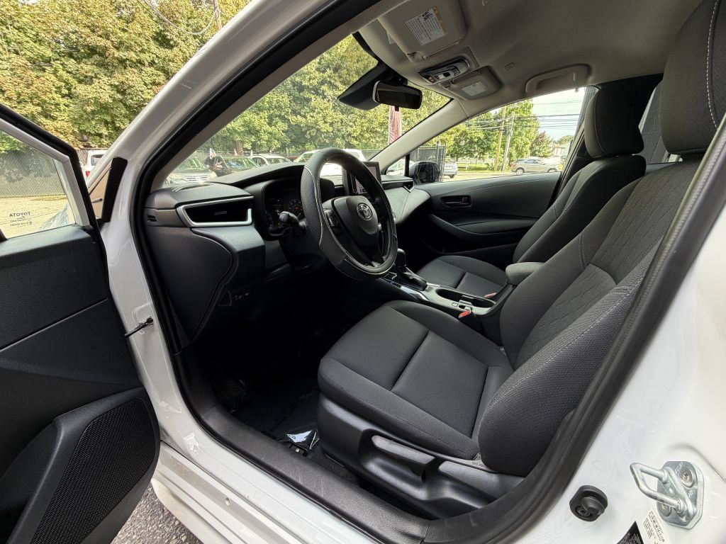 Used 2023 Toyota Corolla LE FWD image 12