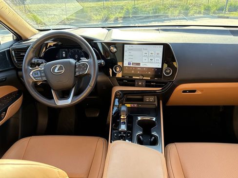 Used 2024 Lexus NX 250 FWD image 19