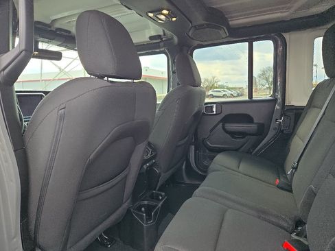 Used 2023 Jeep Wrangler Unlimited Sport AWD/4WD image 14