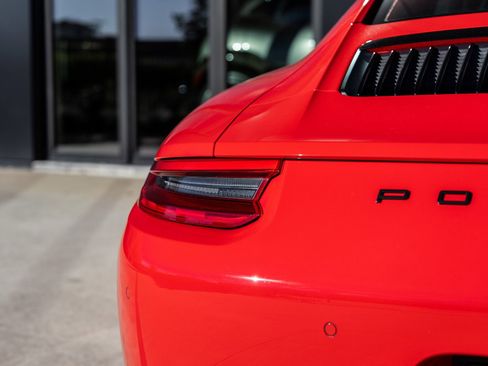 Certified 2017 Porsche 911 Carrera image 14