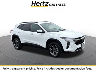 Used 2025 Chevrolet Trax LT FWD video 1