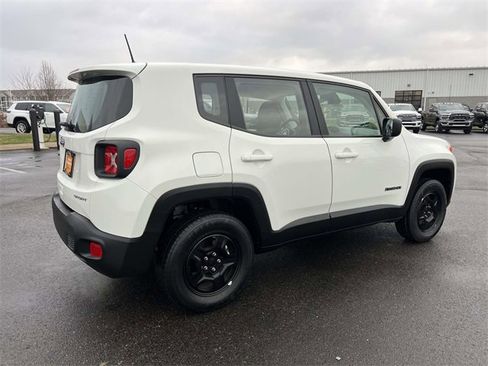 Certified 2022 Jeep Renegade Sport image 8