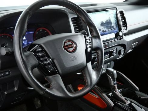 Used 2022 Nissan Frontier PRO-4X w/ Technology Package AWD/4WD image 21