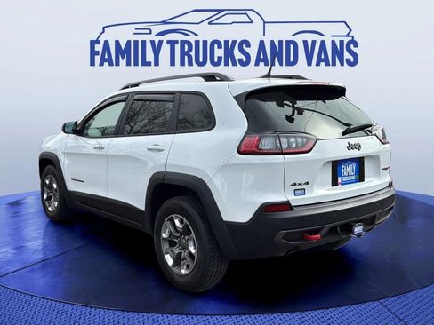 Used 2019 Jeep Cherokee Trailhawk image 3