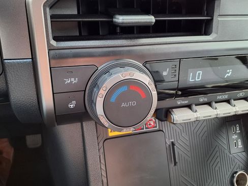 Certified 2025 Toyota 4Runner TRD Off-Road AWD/4WD image 16