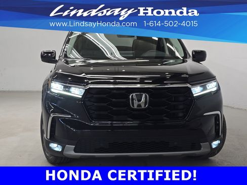 Used 2023 Honda Pilot Touring image 2