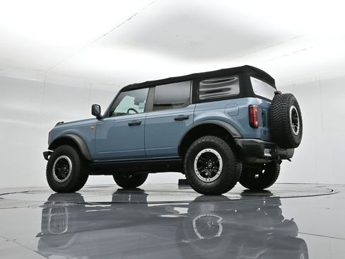 Certified 2021 Ford Bronco Badlands w/ Sasquatch Package image 54