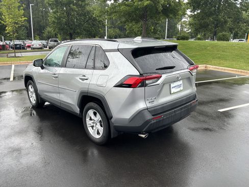 Used 2019 Toyota RAV4 XLE w/ Convenience Package AWD/4WD image 8