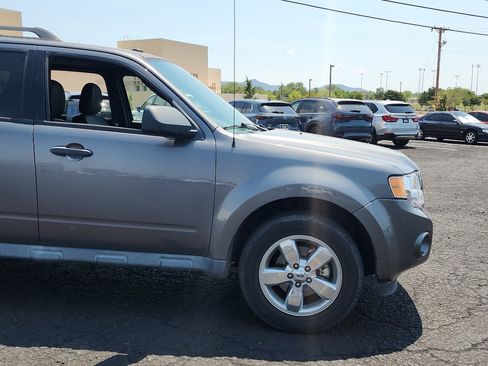 Used 2011 Ford Escape XLT w/ 203A Rapid Spec Order Code AWD/4WD image 4