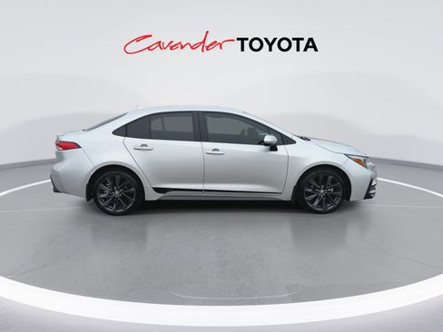 Certified 2025 Toyota Corolla SE image 9