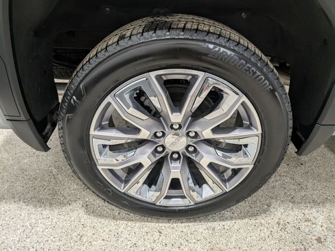 Used 2025 GMC Sierra 1500 Denali w/ Denali Reserve Package AWD/4WD image 13