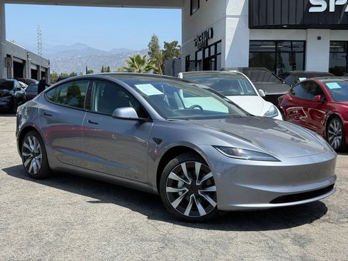 Used 2025 Tesla Model 3 RWD image 1