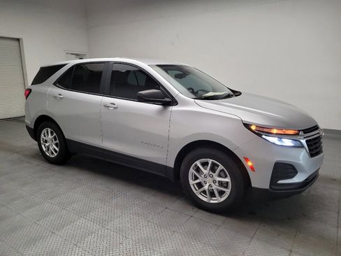 Used 2022 Chevrolet Equinox LS w/ LS Convenience Package image 11