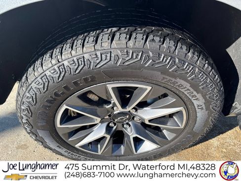 Used 2024 Chevrolet Tahoe Z71 w/ Luxury Package AWD/4WD image 10