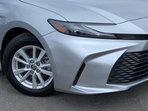 Used 2026 Toyota Camry LE FWD image 10