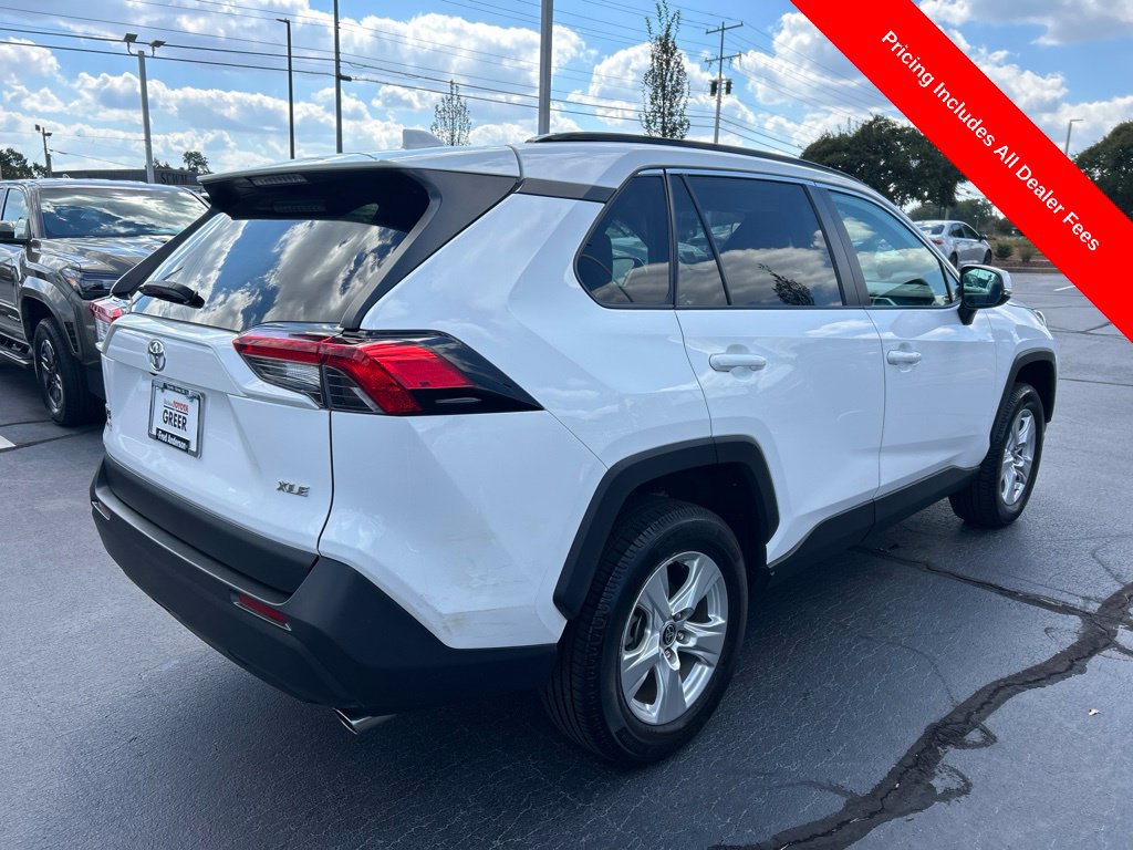 Used 2021 Toyota RAV4 XLE w/ Convenience Package FWD image 20