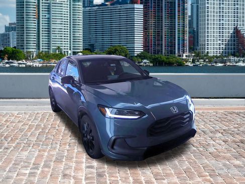 Used 2023 Honda HR-V Sport image 2
