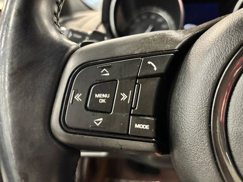 Used 2014 Jaguar F-TYPE Convertible image 17