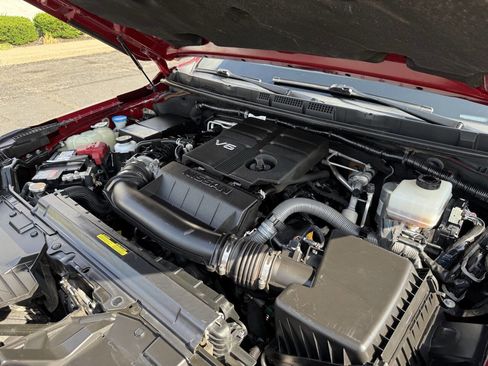Used 2022 Nissan Frontier PRO-4X w/ Pro-4X Premium Package AWD/4WD image 13