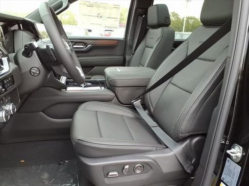 New 2026 GMC Yukon XL Denali w/ Sun & Power Step Package image 5