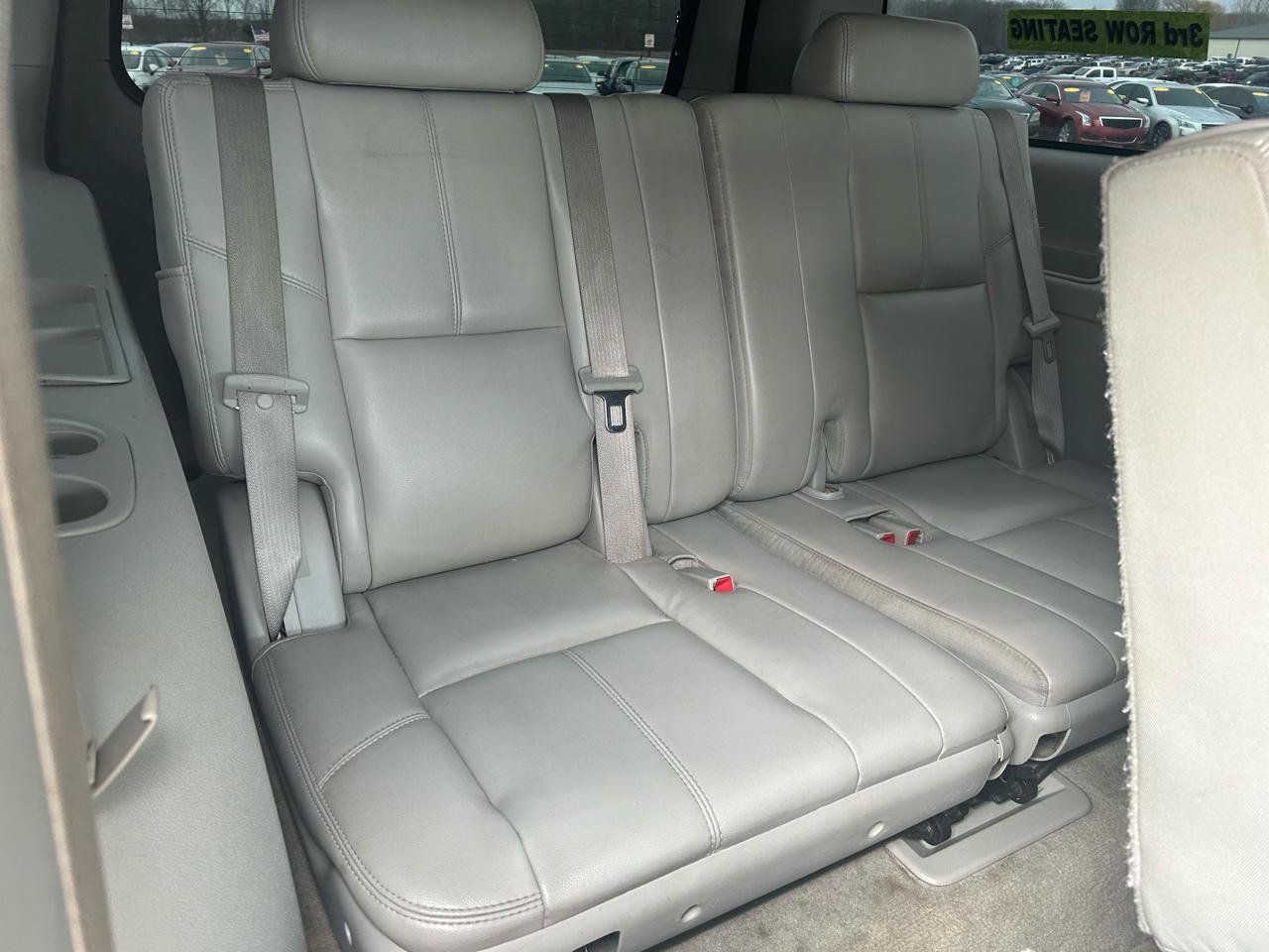 Used 2007 Chevrolet Suburban LT w/ LT Preferred Equipment Group AWD/4WD image 13