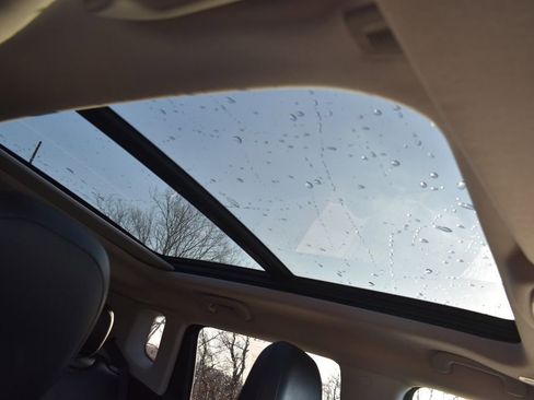 Used 2018 Jeep Compass Limited w/ Navigation Group image 17