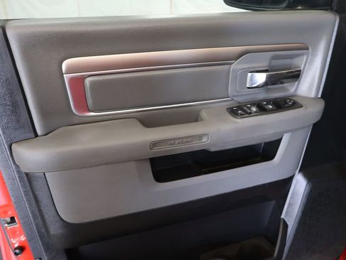 Used 2017 RAM 1500 Classic SLT RWD image 15