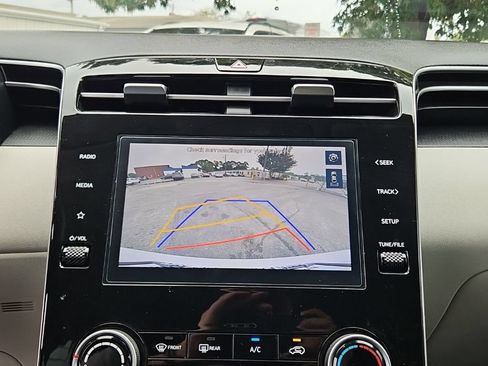 Used 2022 Hyundai Tucson SE FWD image 16