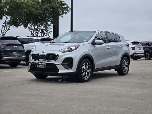 Certified 2022 Kia Sportage LX image 2