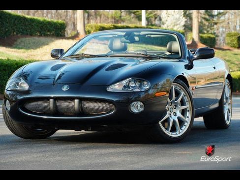 Used 2003 Jaguar XK8 Convertible image 1