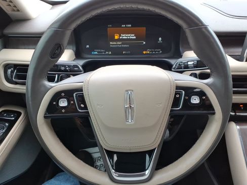 Used 2022 Lincoln Aviator Reserve w/ Equipment Group 201A AWD/4WD image 26
