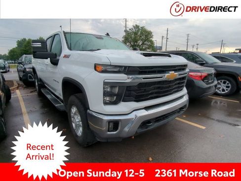 Used 2024 Chevrolet Silverado 2500 LT AWD/4WD image 1