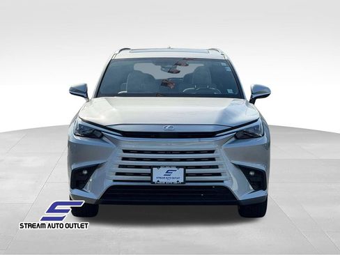 Used 2025 Lexus TX 350 AWD w/ Technology Package image 2