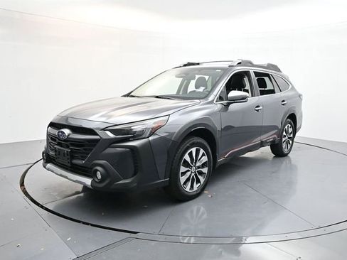 Used 2023 Subaru Outback Touring image 4