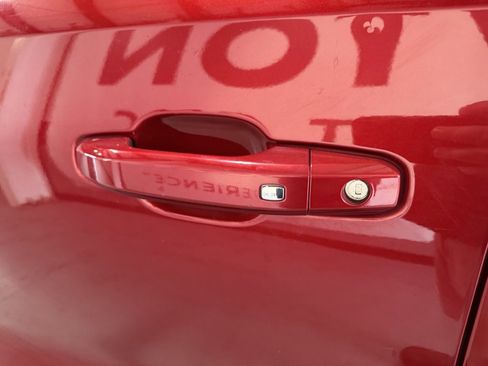 Used 2023 GMC Canyon AT4 w/ AT4 Premium Package image 3