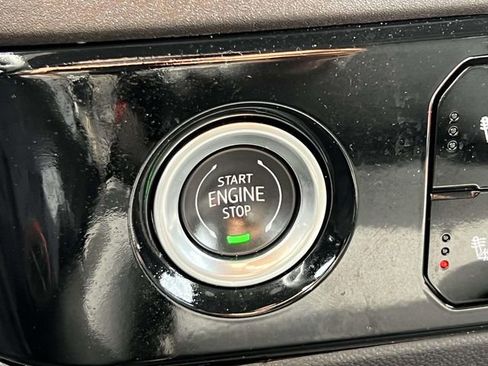 Used 2023 Chevrolet Silverado 1500 LT image 27