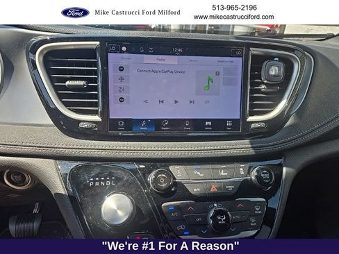 Used 2021 Chrysler Pacifica Touring w/ S Appearance Package FWD image 6