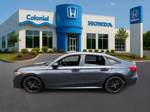 Used 2024 Honda Civic Sport image 3