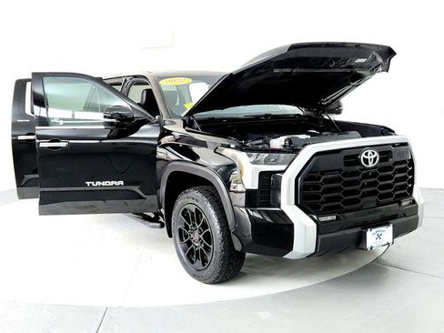 Used 2022 Toyota Tundra Limited w/ TRD Off-Road Package AWD/4WD image 9