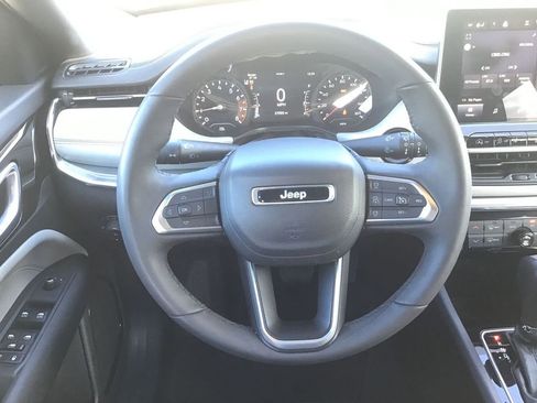 Certified 2024 Jeep Compass Limited image 13