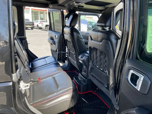 Used 2022 Jeep Wrangler Unlimited Rubicon w/ Steel Bumper Group AWD/4WD image 12
