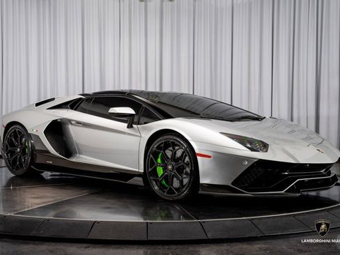 Used 2022 Lamborghini Aventador LP 780-4 Ultimae image 2