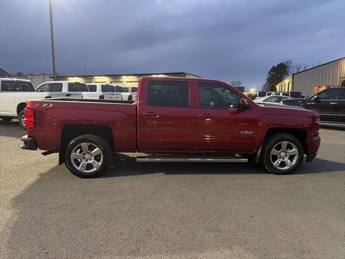 Used 2018 Chevrolet Silverado 1500 LT w/ Texas Edition image 6
