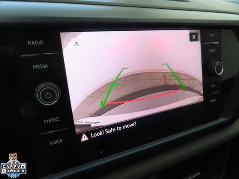 Used 2022 Volkswagen Taos SE FWD image 19