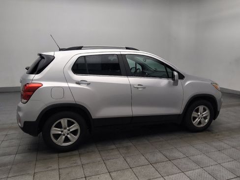 Used 2019 Chevrolet Trax LT w/ LT Convenience Package FWD image 10